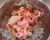 簡単☆豚こま肉と玉ねぎのしょうが焼き作り方1写真
