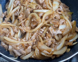 簡単☆豚こま肉と玉ねぎのしょうが焼き作り方4写真