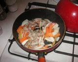 辛ウマ♪キムチ入り☆赤い焼きうどん作り方2写真