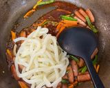 うどんアレンジ♪焼肉だれのナポリタン風作り方2写真