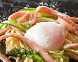シャウベーコロンとアスパラと温玉のパスタ作り方6写真