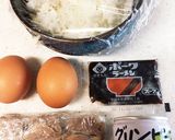 ＋30円で町中華の味♡グリンピース炒飯♫作り方1写真