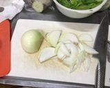 サラダのトッピングに フライドオニオン作り方1写真