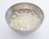 手作りびわソースで♪冷製サラダビーフン作り方4写真