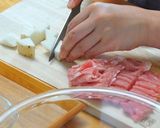 豚しゃぶとナガイモのみそ汁作り方1写真