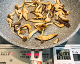 しめじと椎茸のバター炒め・きのこの副菜作り方3写真