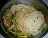 とり皮ときゅうりのピリ辛そうめん作り方3写真