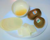 たこ焼き器と餃子の皮で☆キウイスイーツ作り方1写真