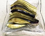 生茄子サラダ、胡麻油と醤油だけ☆作り方1写真