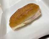 スタバ風　ハム&マリボーチーズフィローネ作り方3写真