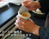 カップヌードルチャーハン塩作り方1写真