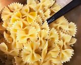 クリームパスタ(ファルファーレ)作り方2写真