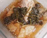 鶏の出汁が美味☆ニラと揚げのうどん作り方1写真