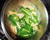 鶏の出汁が美味☆ニラと揚げのうどん作り方7写真