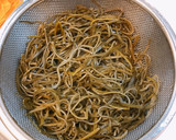 きざみ昆布と人参と油揚げの煮物作り方1写真