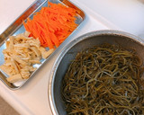 きざみ昆布と人参と油揚げの煮物作り方2写真