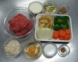 粒マスタードソース煮込みハンバーグ作り方1写真