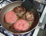 粒マスタードソース煮込みハンバーグ作り方4写真