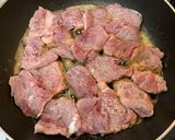 厚切り豚肉とズッキーニのバタポン炒め作り方2写真