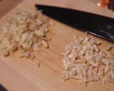 苍蝇头(サンイントウ)=蒜苗＆挽き肉炒め作り方1写真