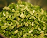 苍蝇头(サンイントウ)=蒜苗＆挽き肉炒め作り方2写真