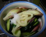 冷して。おろしニンニクでキュウリの浅漬け作り方1写真
