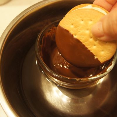 おうちおやつ＊アイスビスケットサンド by わらし 【クックパッド