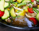 旨味たっぷり！夏野菜と高野豆腐の洋風炒め作り方4写真