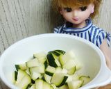 リカちゃん♡ズッキーニの即席浅漬け風ꕤ*作り方1写真
