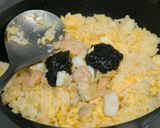 海鮮黒チャーハン作り方4写真