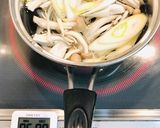 ヘルシーしめじとネギとワカメのお味噌汁作り方2写真