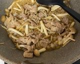 すき焼き風！豚キノコ炒め作り方2写真