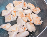 箸がすすむ！ナスと鶏胸肉の甘だれ炒め作り方3写真