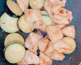 箸がすすむ！ナスと鶏胸肉の甘だれ炒め作り方5写真