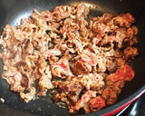 牛コマとキクラゲと玉子の炒め物作り方4写真
