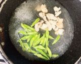 捨てずにもう一品♡鶏肉汁と鶏皮のスープ作り方4写真