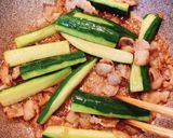 ラー油でピリ辛☆きゅうりと豚肉の炒めもの作り方4写真