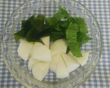 ≪離乳食７か月～≫かぶとわかめのみそ汁作り方1写真