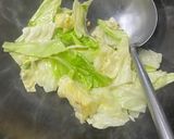 賄い！鶏もも肉とトマトのバジルチーズ炒め作り方3写真