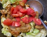 賄い！鶏もも肉とトマトのバジルチーズ炒め作り方6写真