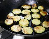 旨味が凝縮！たっぷり焼きナスの味噌汁作り方3写真
