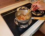 彼氏が作る『カニカマと鶏肉の白だし雑炊』作り方4写真