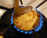 お弁当に♪おたまで一人分オムレツ♪作り方5写真