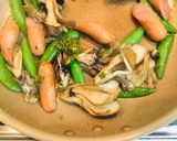 まいたけとスナップえんどうのジェノベーゼ作り方5写真