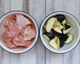 簡単！晩ご飯に♪鶏もも肉となすの旨辛炒め作り方1写真