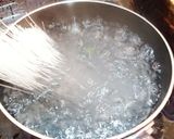 生姜香る☆フワフワ鶏団子の春雨スープ作り方1写真