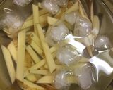 美味しく揚げるポイント！フライドポテト！作り方3写真