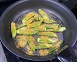スパイシーで低糖質!オクラのカレー炒め作り方2写真