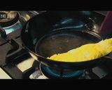 卵と塩だけ☆プレーンオムレツ作り方7写真