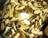 ❇️鮭とキノコ❇️の赤味噌バター炒め作り方5写真